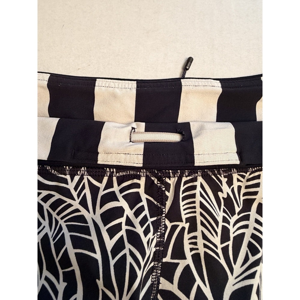 Lululemon Size 8 Run Speed Shorts Pretty Palm Black White Angel Wing 3" Inseam - Picture 4 of 10